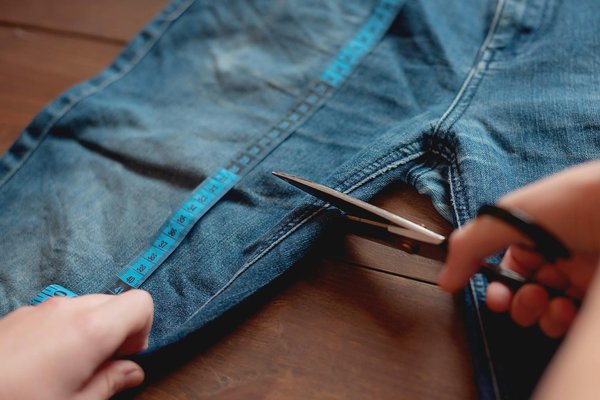 What are the Best Methods for Upcycling Old Denim into New Fashion Pieces?